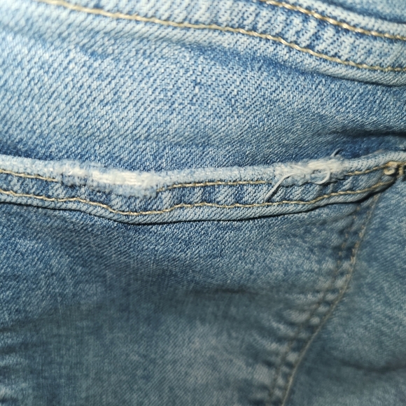 Free People Cropped Raw/Fray Hem Jeans Size 27 High Rise Distressed With Stretch - Picture 6 of 14